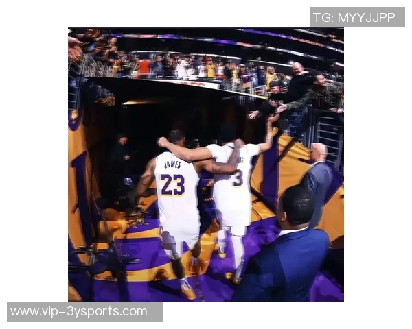 安东尼戴维斯表现出色14投8中砍下25分助球队获胜并贡献多项数据