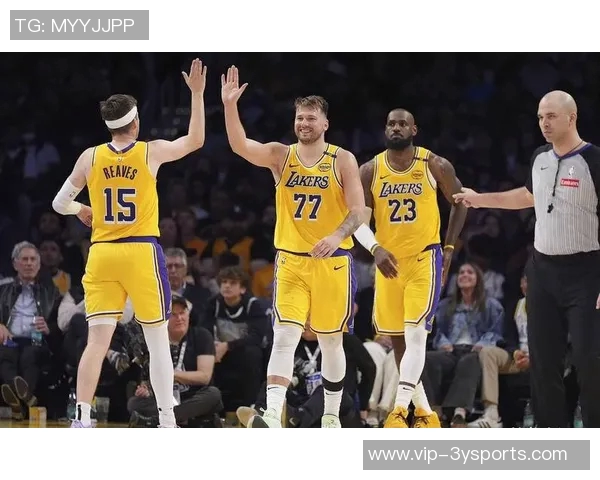 媒体人期待里夫斯表现出色詹姆斯和东契奇需适应新战术体系