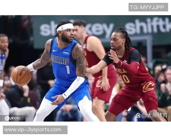 快船与独行侠半场激战哈登领衔快船领先克莱与马绍尔表现不俗