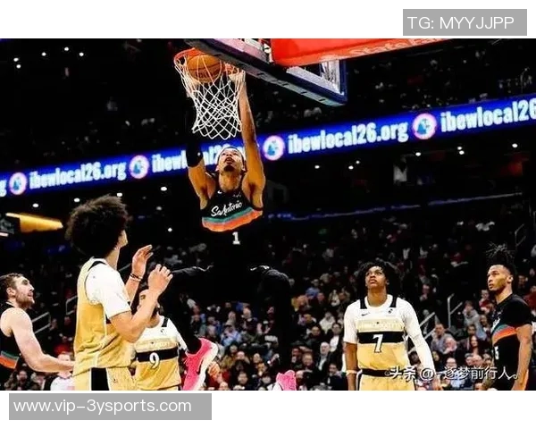 福克斯表现出色14投7中三分命中率高达50但末节发力未能逆转比赛