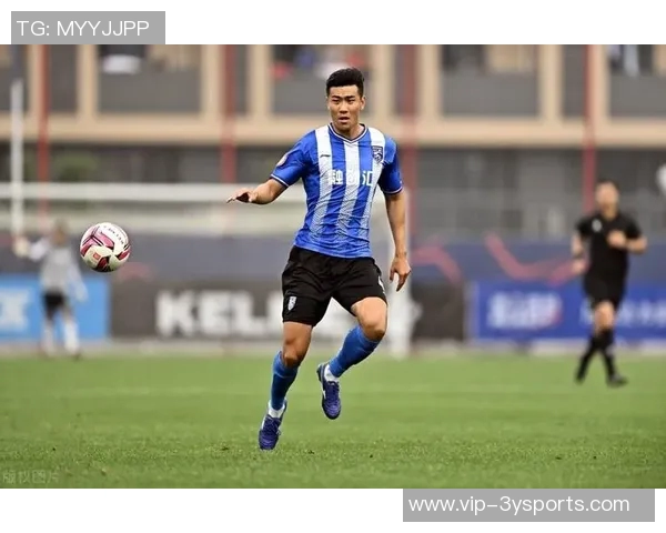 武汉三镇与30岁后卫刘奕鸣续约成功曾随队夺得中超冠军荣耀